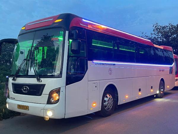 Xe Hyundai Univers 45 chỗ